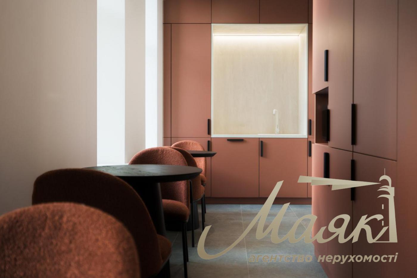 Продаж офісу вул. Богдана Хмельницького, Шевченківський р-н