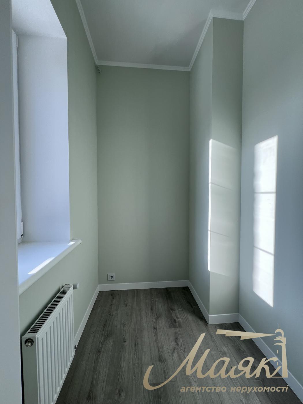 Продаж будинку в закритому КМ AlpenPark серед лісу