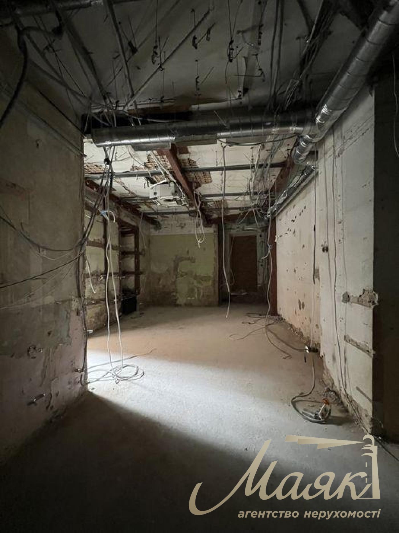 Аренда комерческого помещения 597м2  ул. Городецкого , Печерск, Киев