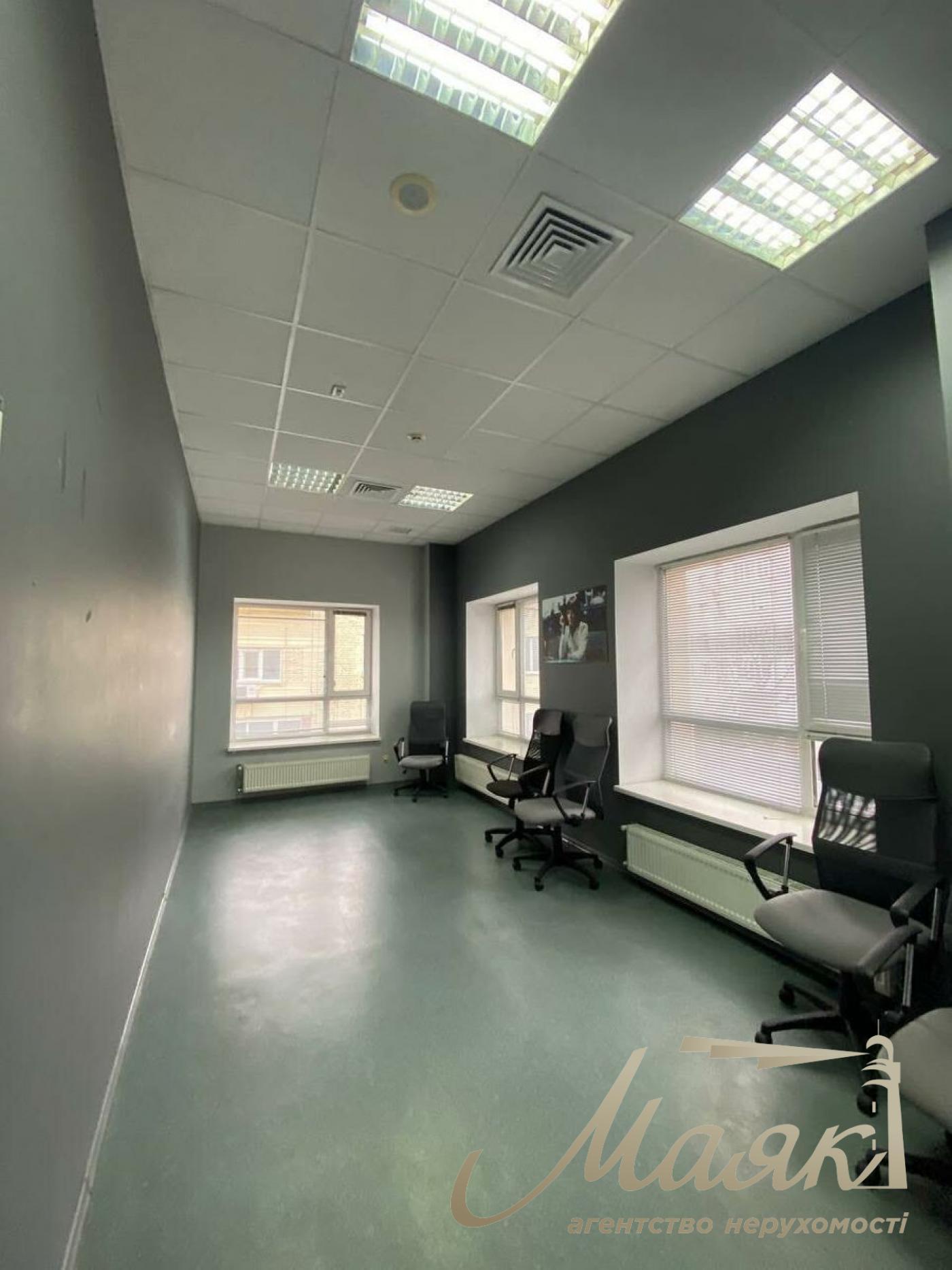 Office space for rent 314m2 in business center, Shulyavskaya