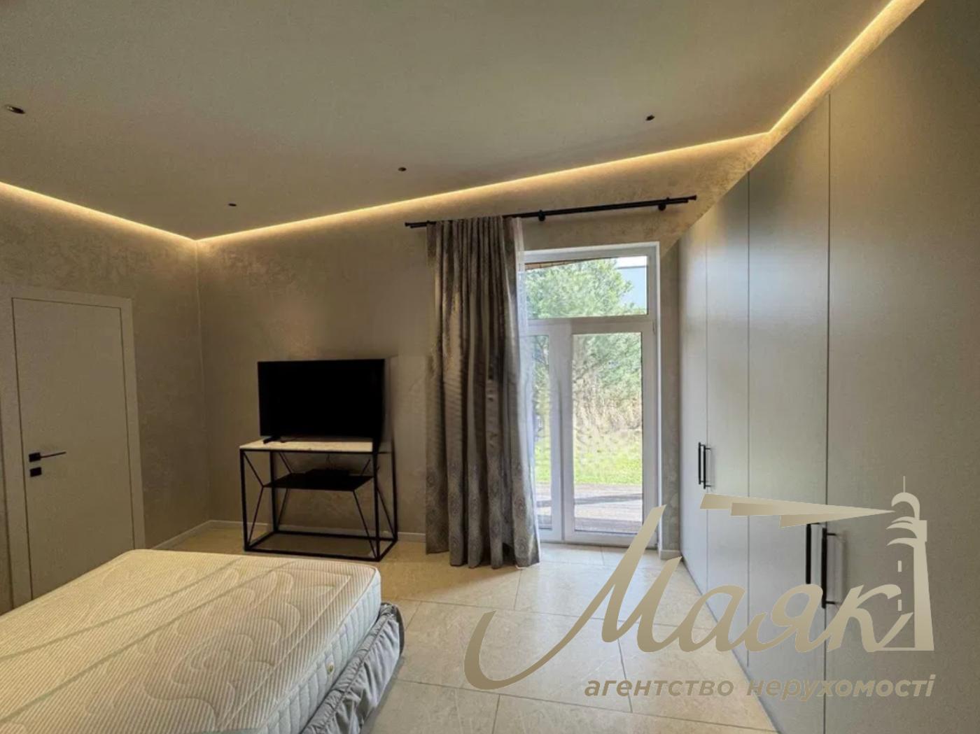 Оренда шикарного сучасного будинку 160 м² у Романкові | Закрита територія