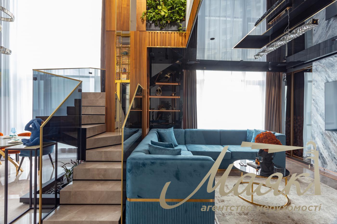 Продаж пентхауса 195 м² з терасою та дизайнерським ремонтом у ЖК Park Avenue VIP, Київ