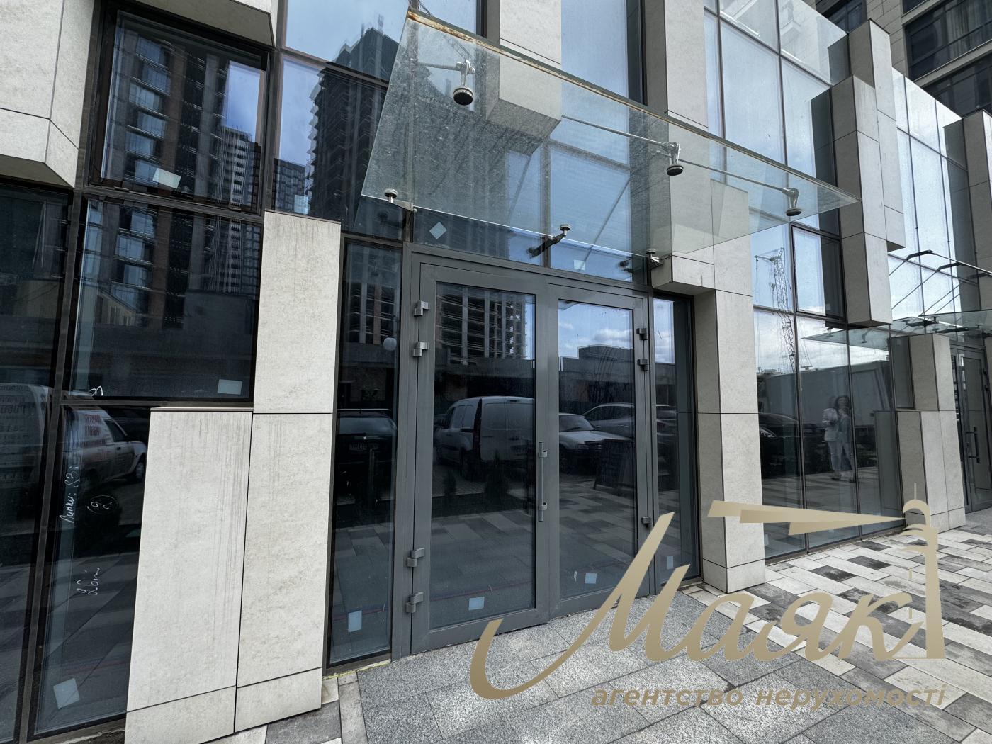 Sale of commercial premises (136m2) residential complex Novopecherskie Lipki, Dragomirova st., 19A