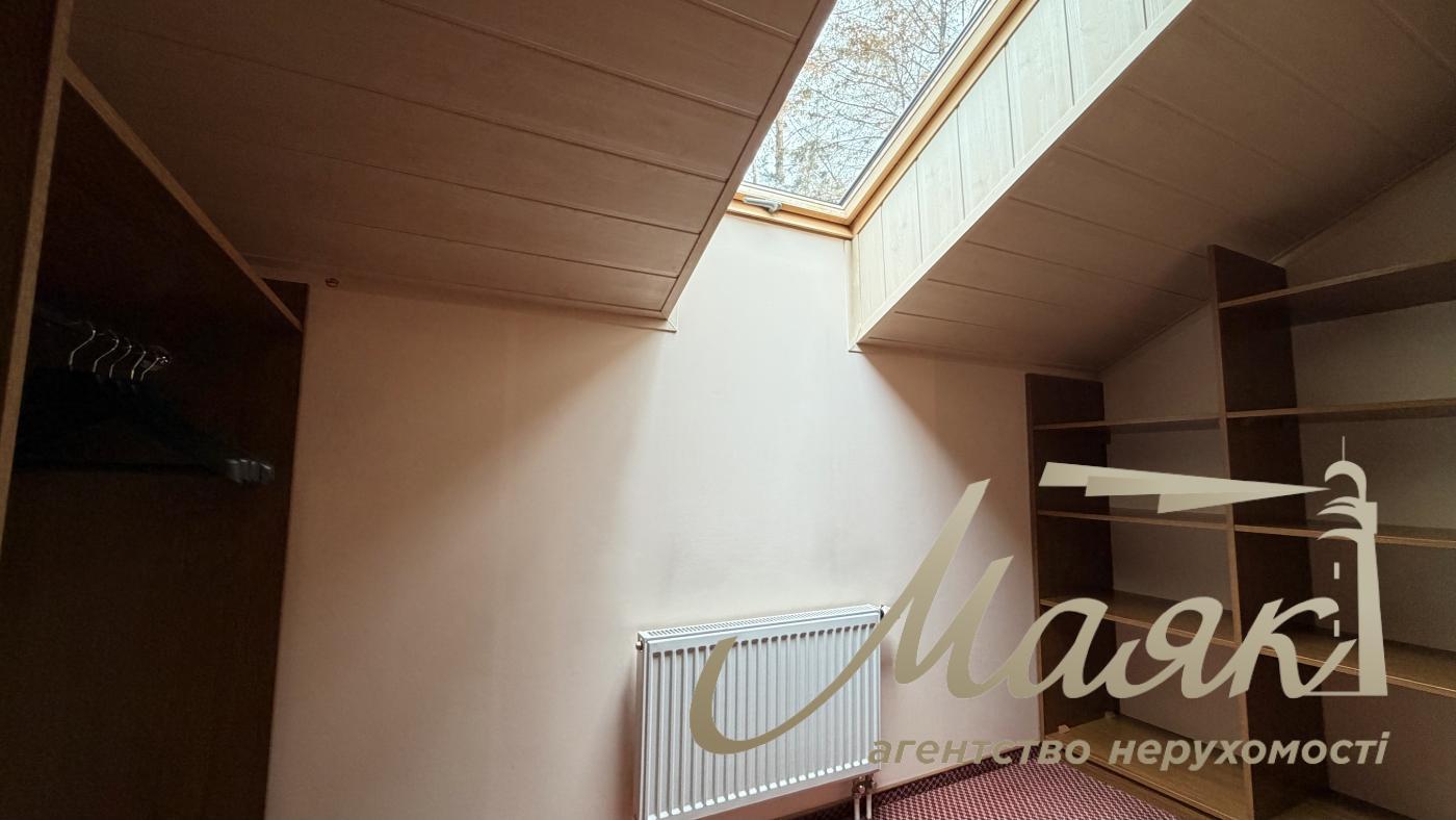 Оренда будинку К.Заспа, Козин, Плюти, оренда будинку в містечку, басейн, ліс, охорона