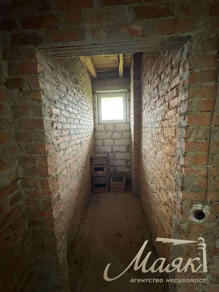 House for sale in a pine forest, Zelenyi Gai, near Revnoye