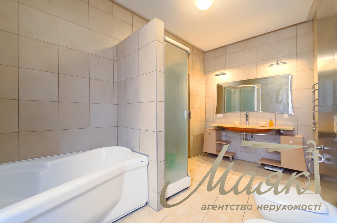 Оренда будинку в центрі Києва, Печерський район, вул. Чигоріна,