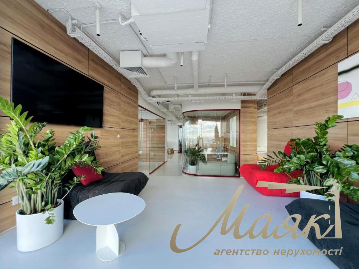 Office for rent 250 sq.m. Carnegie Tower, Pechersk