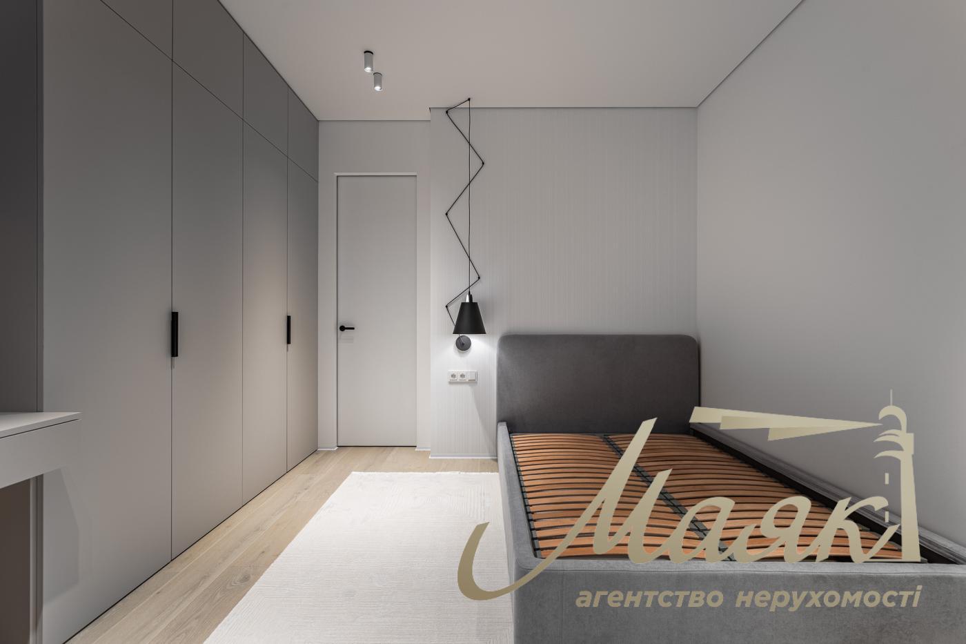 Продаж 4-кімнатної квартири ЖК Новопечерські Липки вул. Верхогляда (Верхогляда)