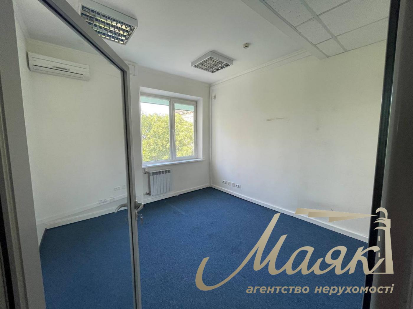 Аренда офисного помещения 380м2 в центре, Лукьяновка
