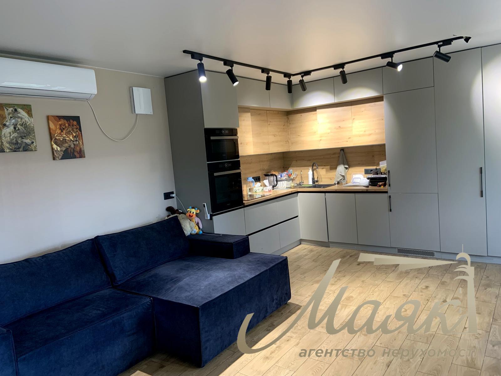 Продаж одноповерхового будинку з прямим виходом до річки - Голосіївський район, Київ, Чапаєвка/Віта-Литовська.