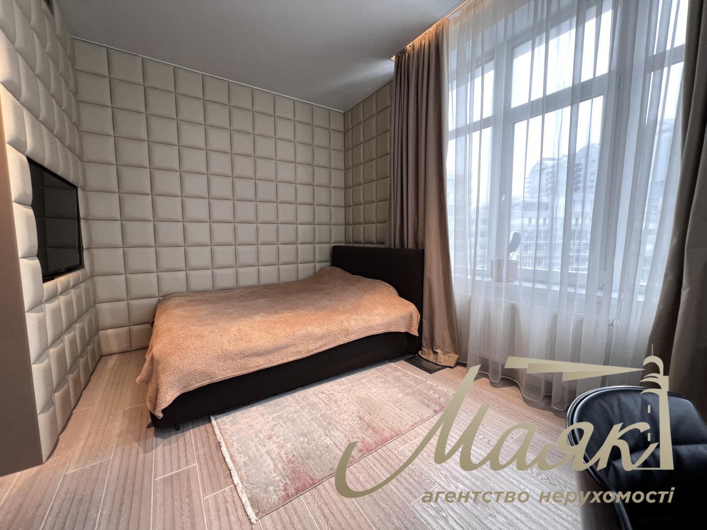 For sale 4-bedroom apartment, LCD Novopecherskie Lipki, 116.4m², Pechersk, Kyiv