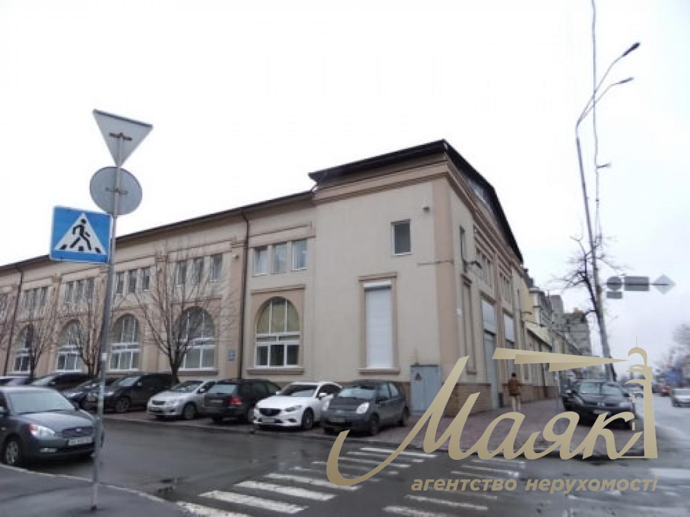 Office for rent 2400m2, Khorevaya 55, Podil, Kyiv