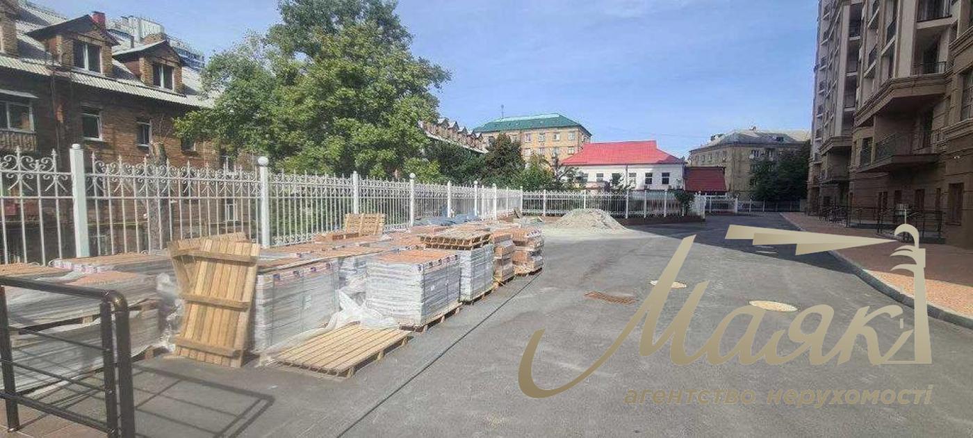 Sale of commercial premises residential complex Pechersk Plaza, Boychuka st.