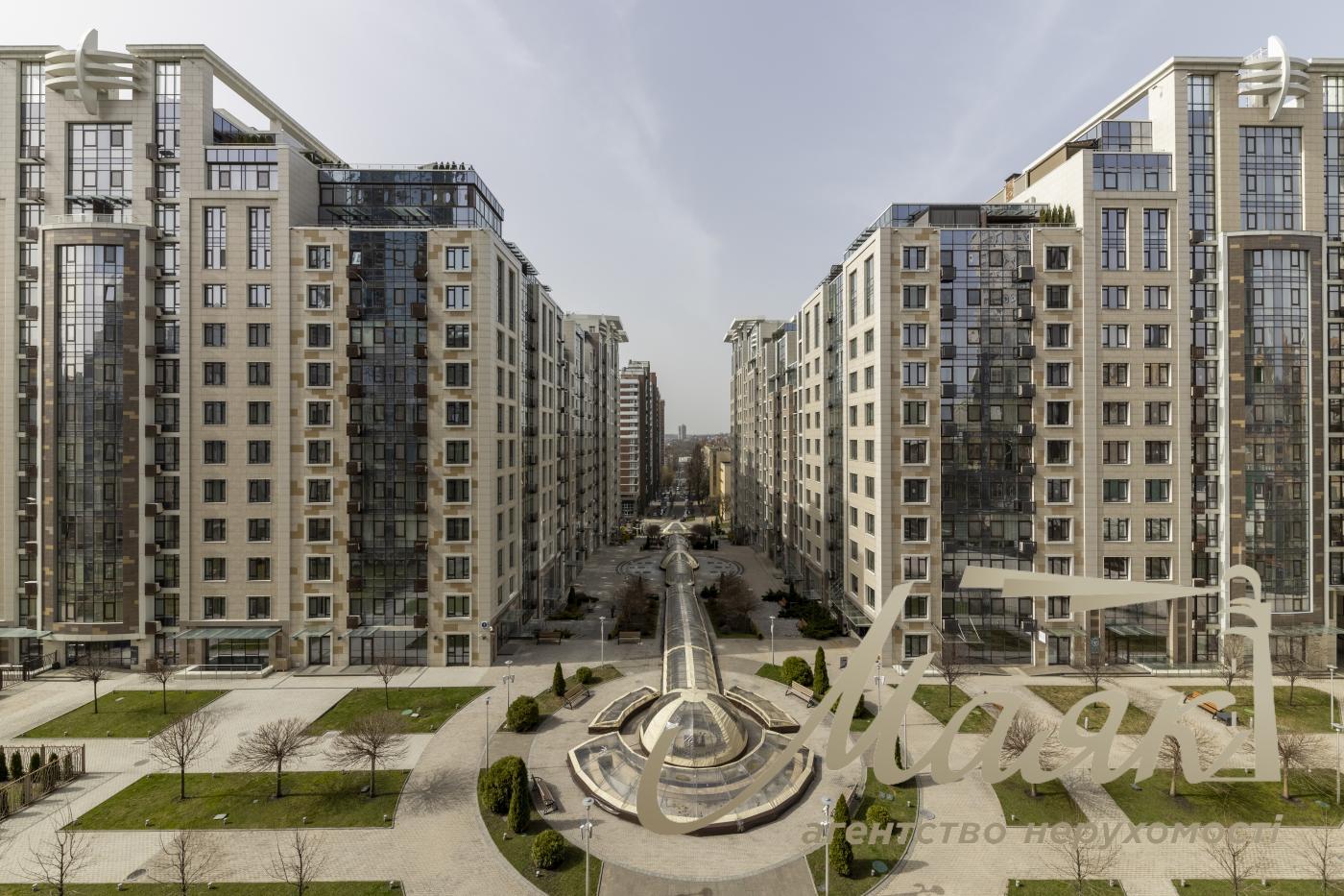 Продаж 3к квартири 122м2 в ЖК Бульвар Фонтанів, вул. Саперне Поле