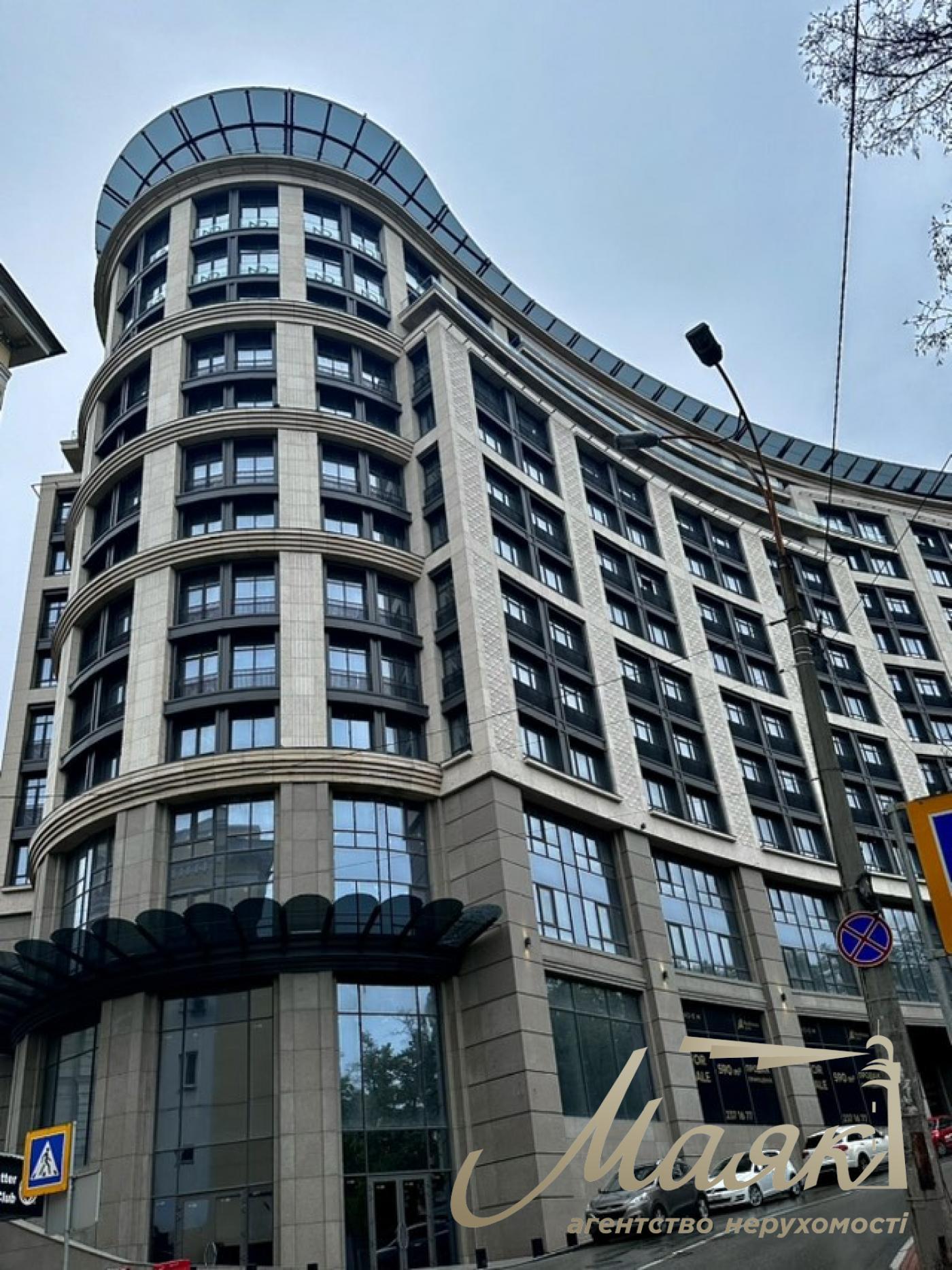 Sale of commercial premises in the Linden residential complex, Lyuteranskaya St.