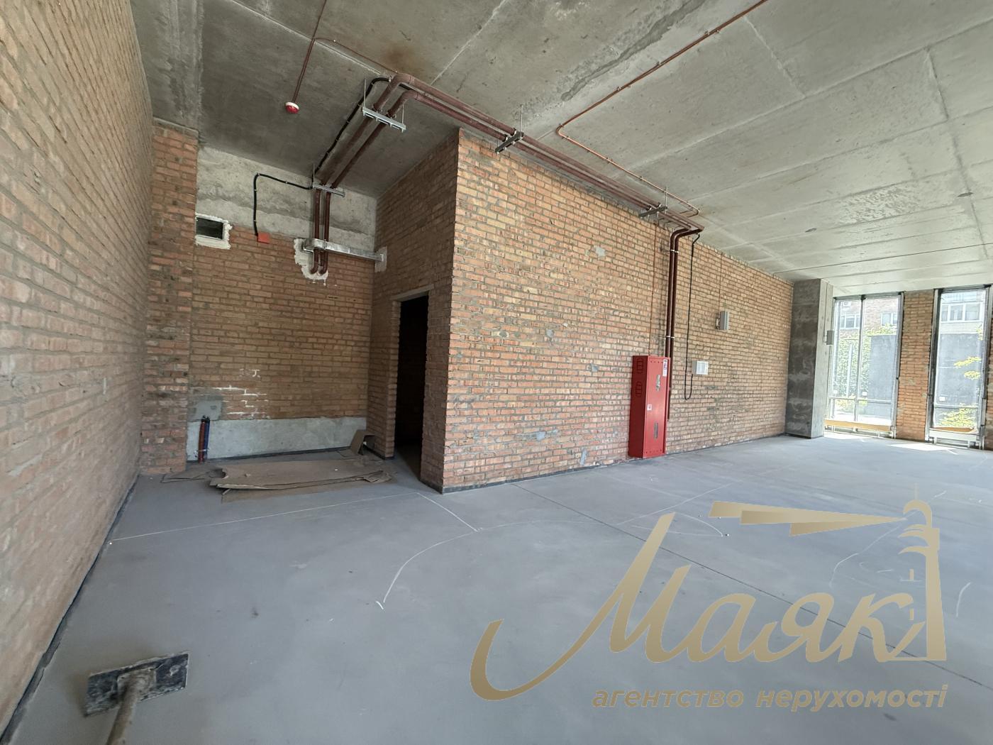 Оренда фасадного 110м2 приміщення ЖК Трініті вул. Тютюнника, 39/2