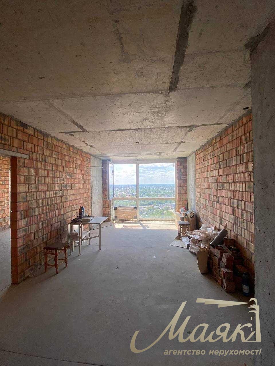 For sale 2k apartment 70m2 in LCD Slavutich 2.0