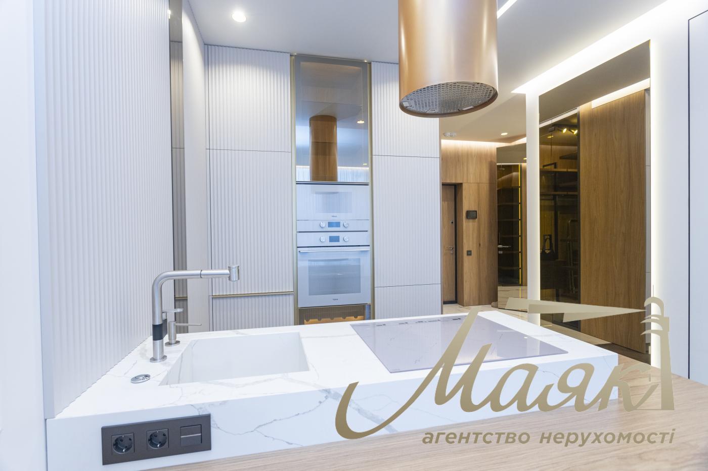 Продажа 2к квартиры 50м2, ЖК Французский квартал 2, ул. Джона Маккейна, Печерський район.