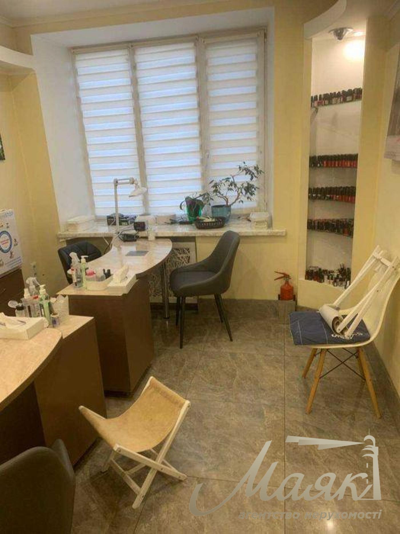 Аренда коммерческого помещения 180 м.кв, Соломенский р-н