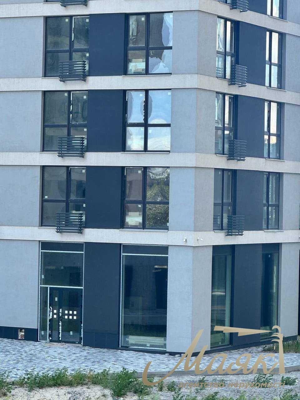 Продаж фасадного комерційного приміщення площею 94 м² у ЖК «Зарічний»
