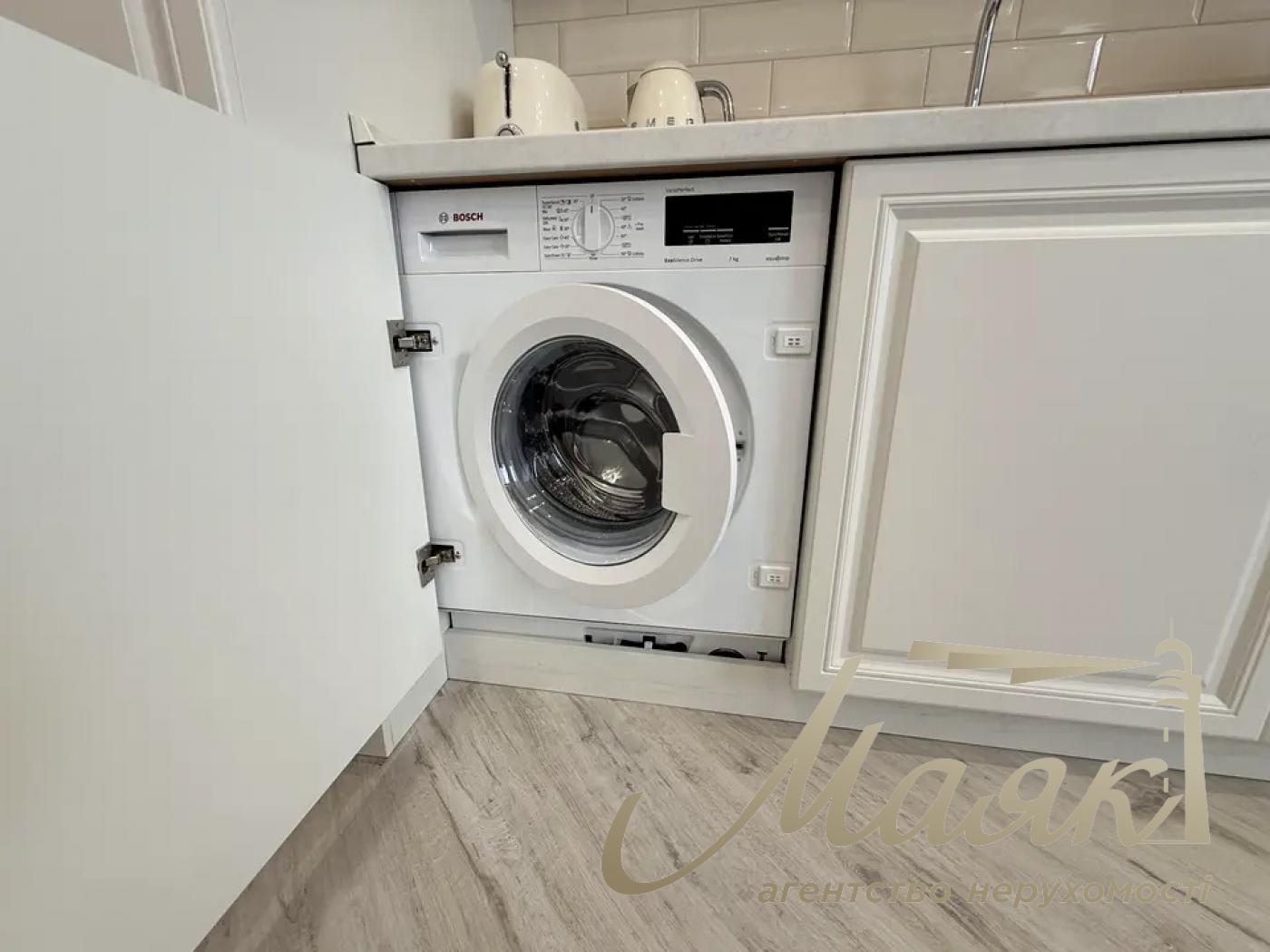 Оренда 1к квартири - студії 47м², вул. Філатова Академіка, Печерськ