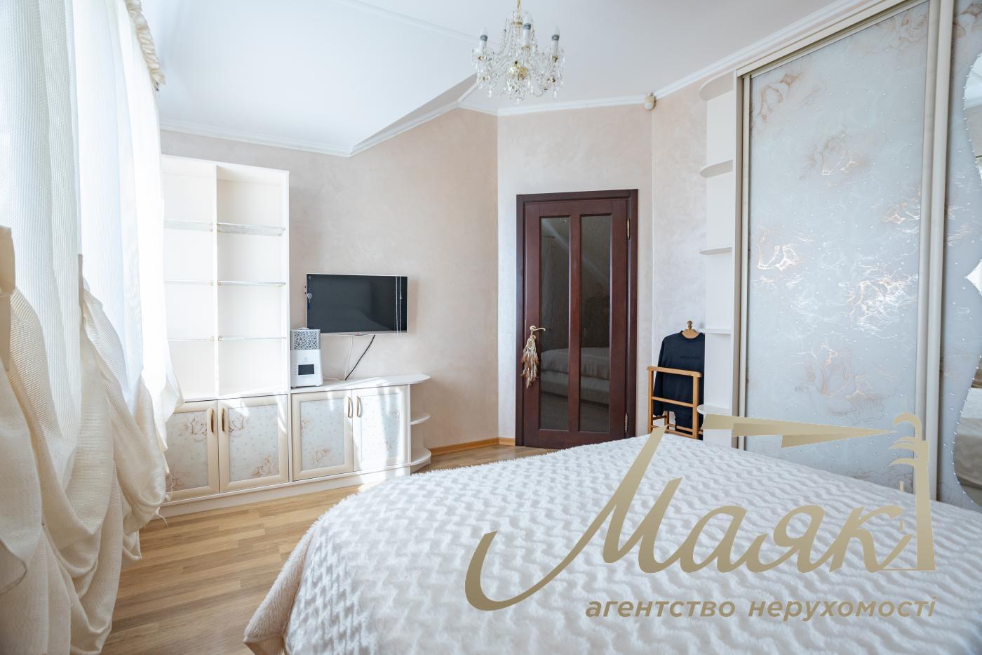 Продаж будинку Березівка, купити будинок в Березівці, будинок житомирское направавление купити, будинок з басейном купити Київська область