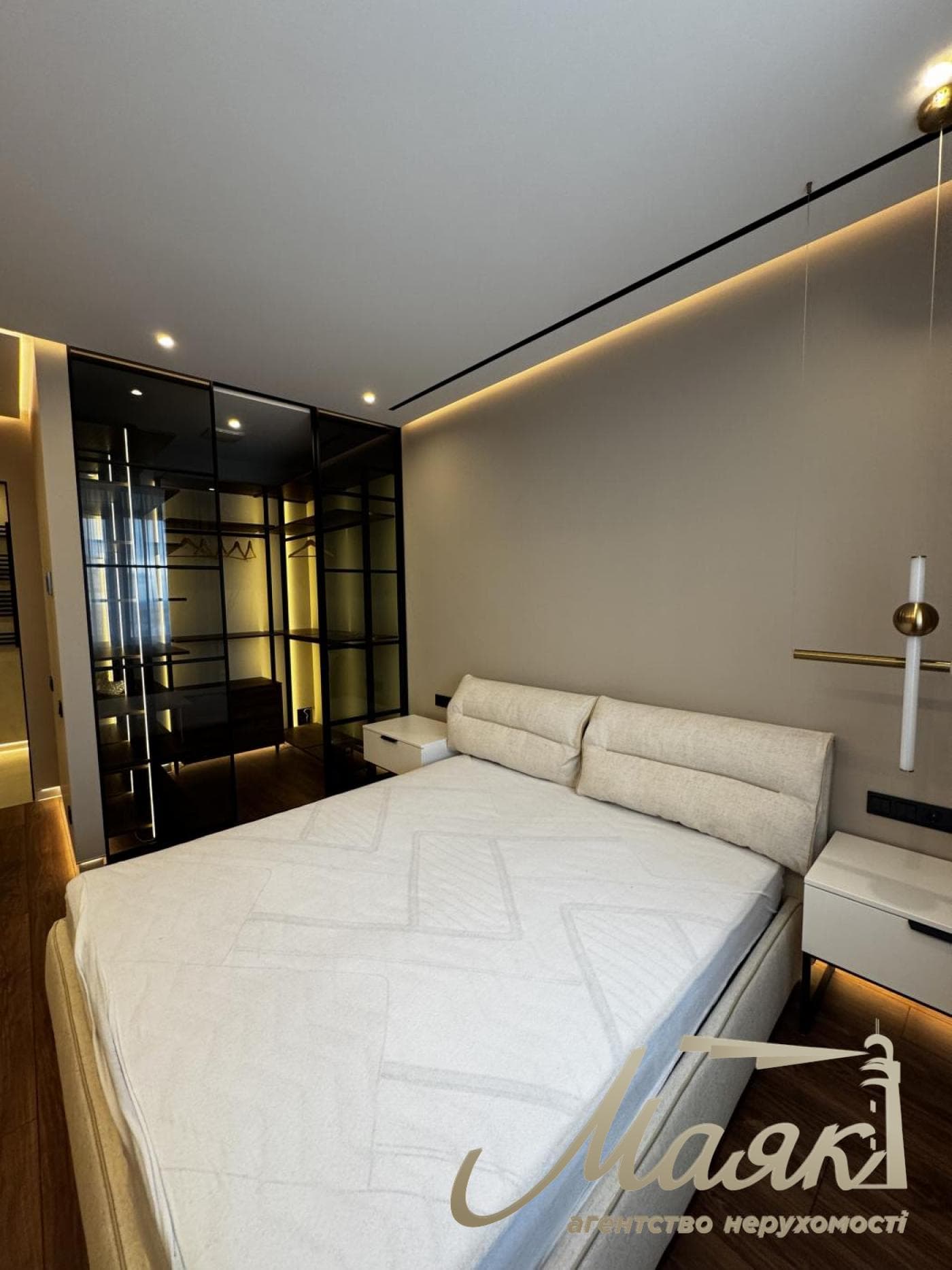 Rent 3 bedroom apartment in LCDDelmar, 90m, Pechersk