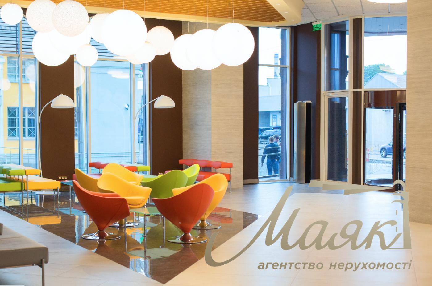 Rent Office 960 m2 in BC "Astarta", Naberezhno-Kreschatitskaya street, Podol.