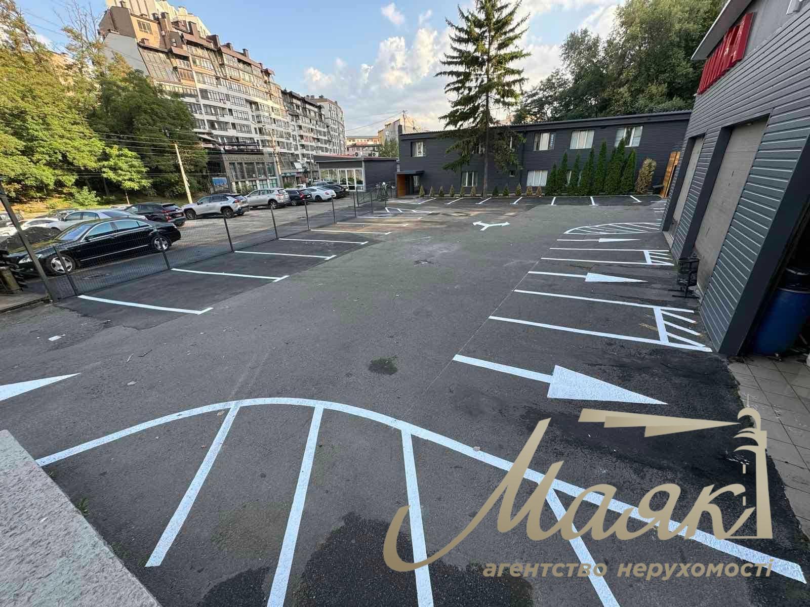 Rent of facade premises in the center, Glubochitskaya street 16, Lukyanovskaya metro station