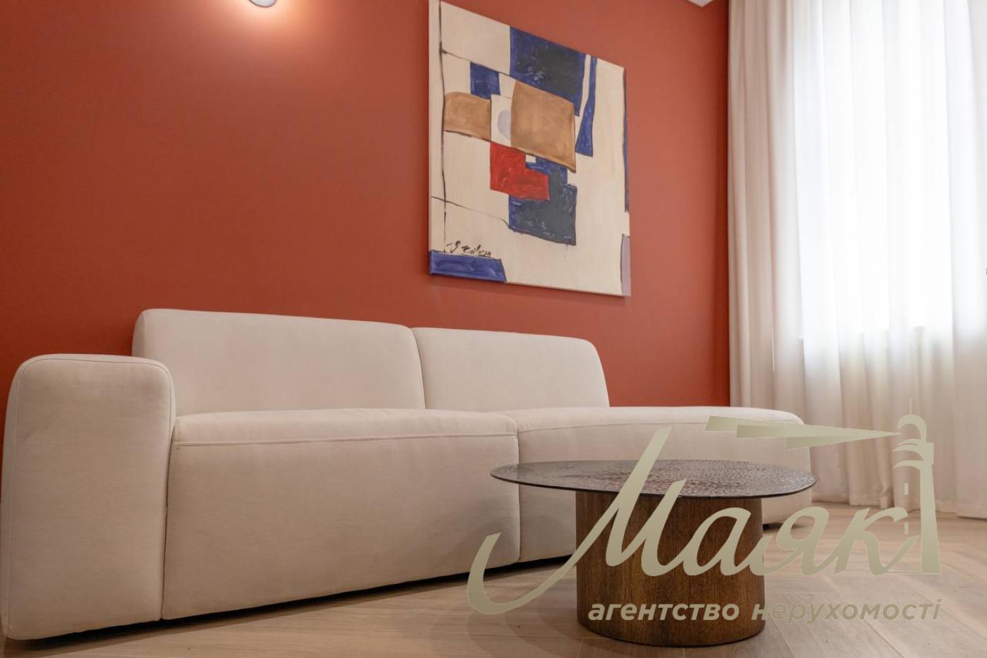 Оренда мебльованого офісу (62м2) вул. Липинського, 12