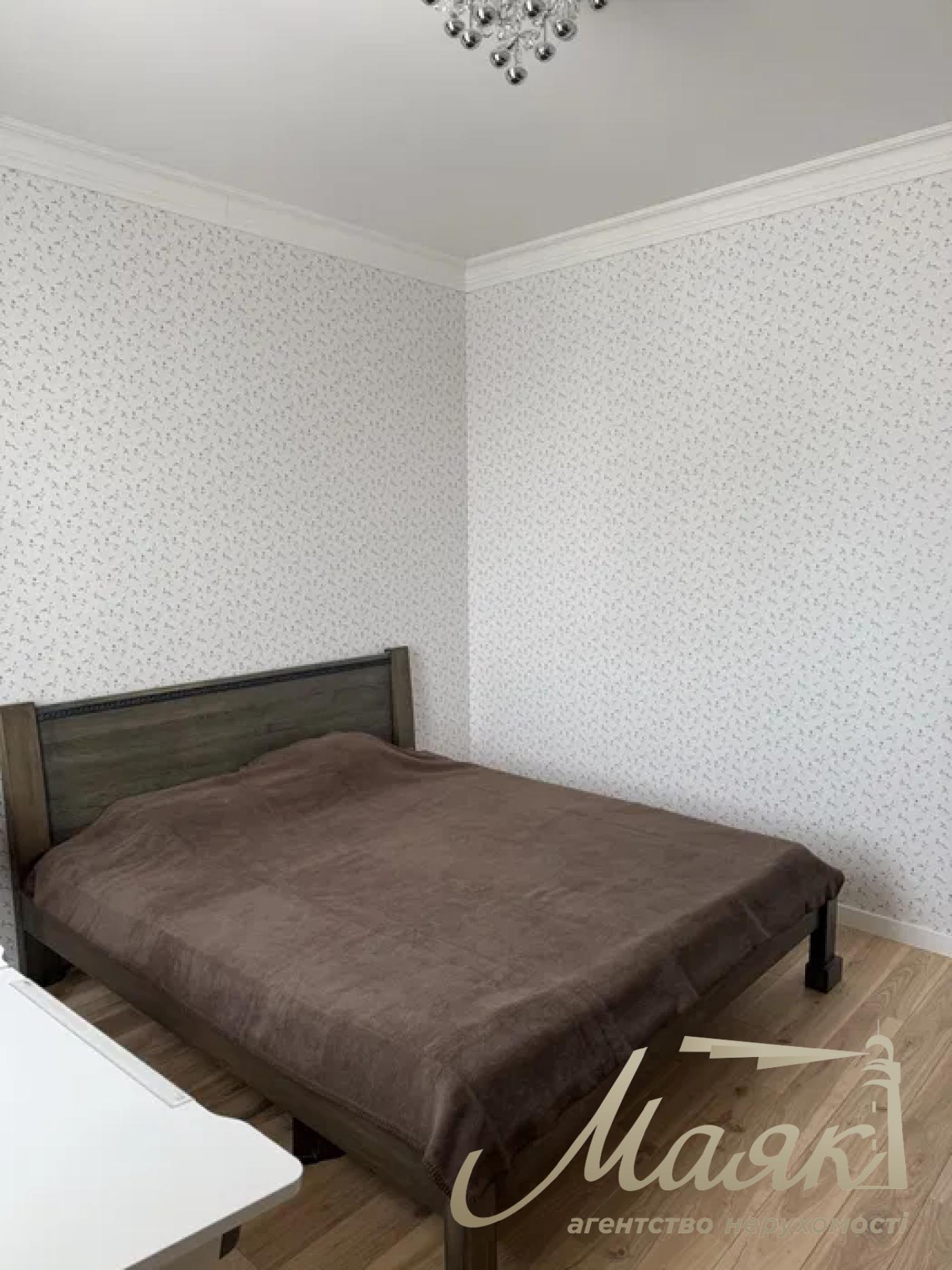 Продаж 2-к квартири в ЖК Граф Толстой, Центр