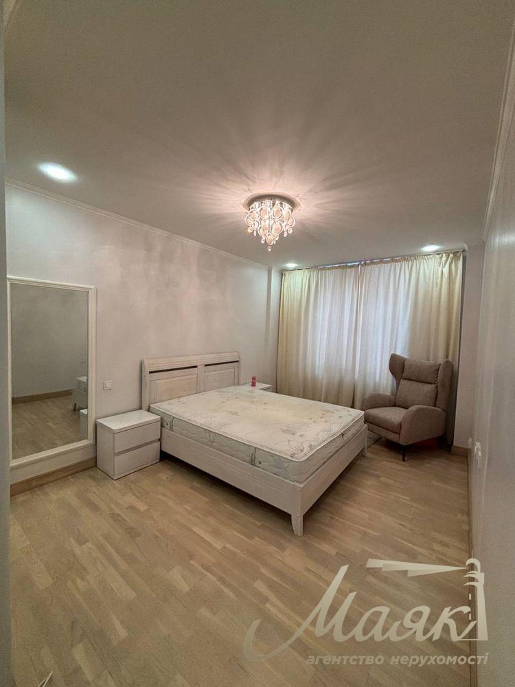 Продаж просторої 2-кімнатної квартири 86 м², ЖК Комфорт Таун, Дніпровський район, Київ.