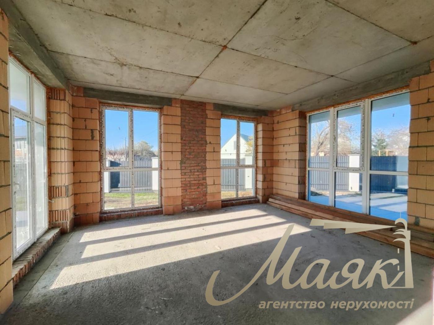 Продаж сучасного 2-поверхового будинку 200 м² на ділянці 8 соток, 5 хвилин від набережної в СМТ Козин/Конча заспа