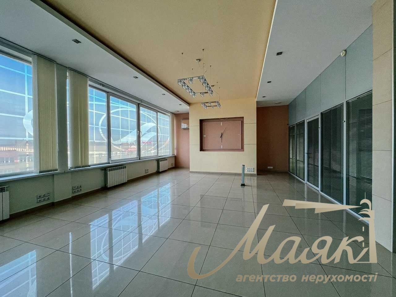 Оренда офісу на Печерську 1 158м2 на б-р Лесі Українки 26.