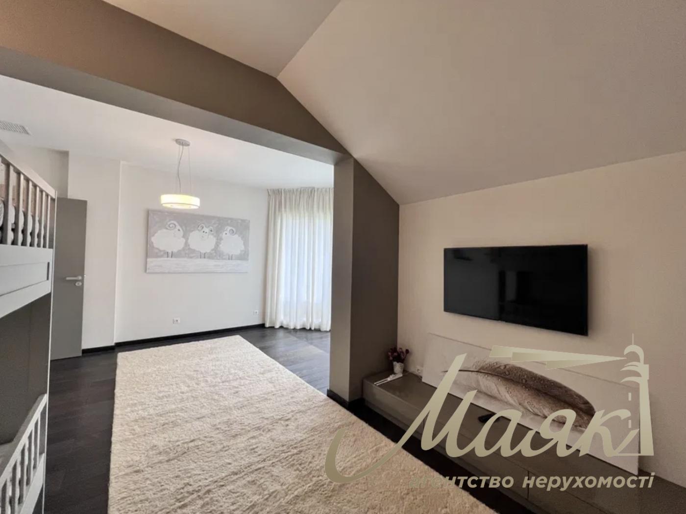 Оренда сучасного будинку Козин, Конча Заспа, з басейном