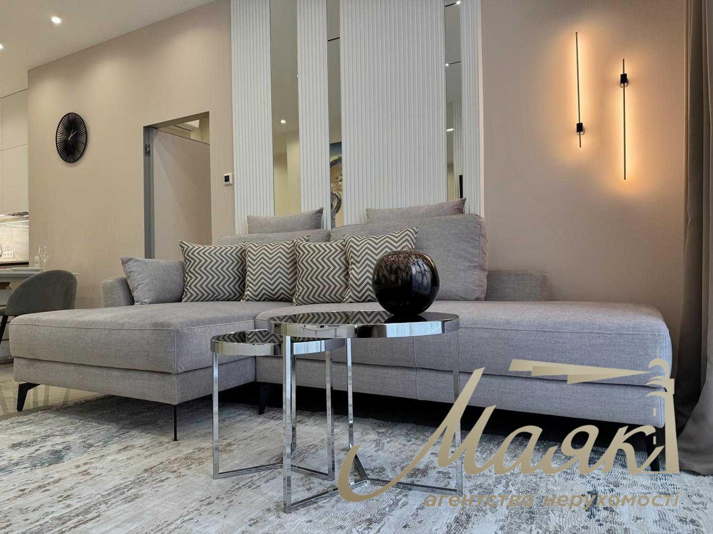 Аренда дизайнерской 3х-комнатной квартиры 85м2 в ЖК Новопечерские Липки, ул. Михаила Драгомирова, 15Б, Печерский район.