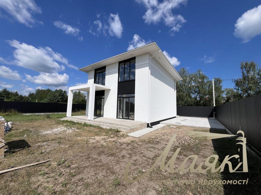 Sale of a new modern house of 170 m² on a plot of 10 hectares near the river. Kozyne.