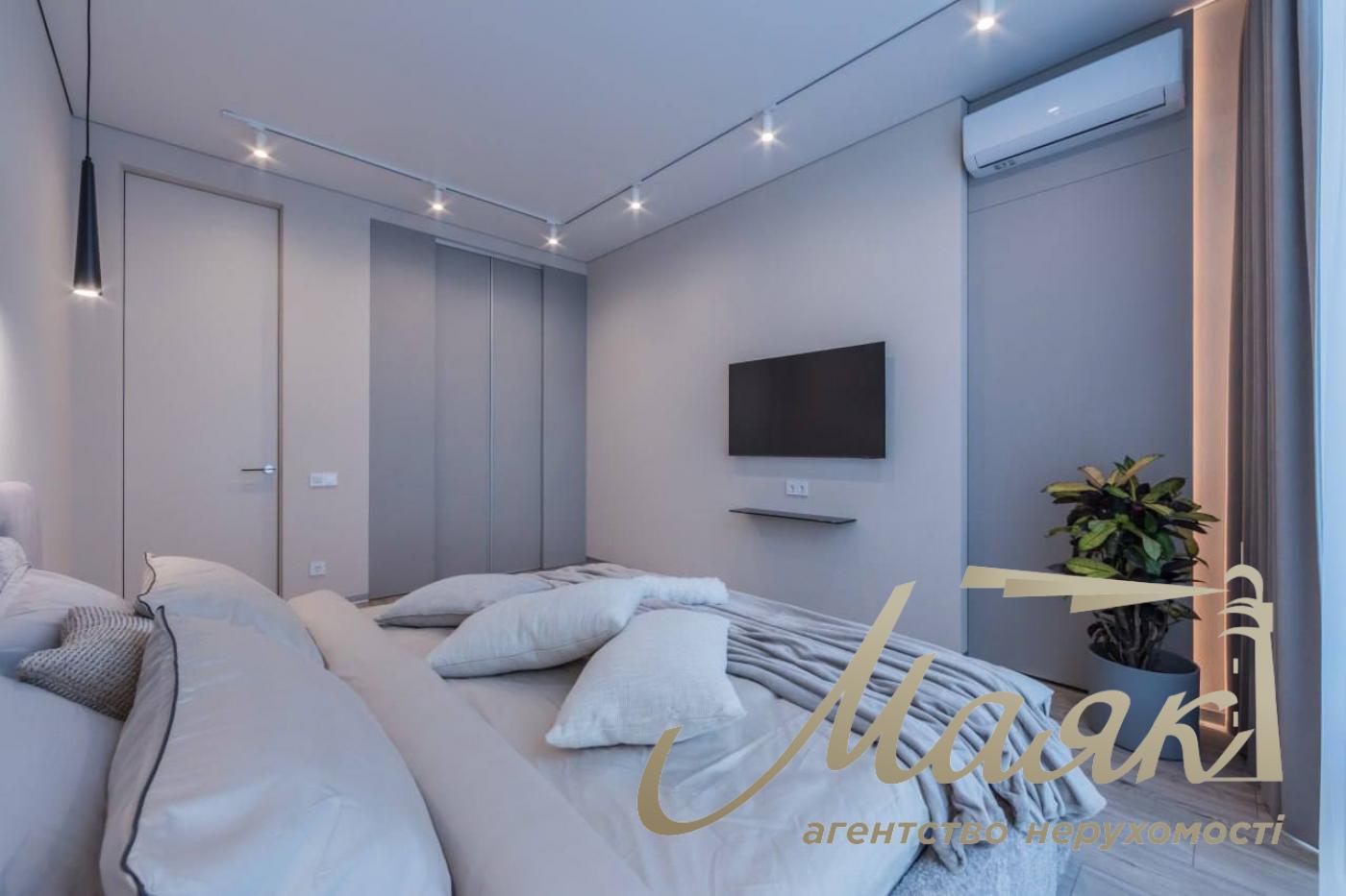 Продажа квартиры 65 кв.м в ЖК Бульвар Фонтанов|Печерск