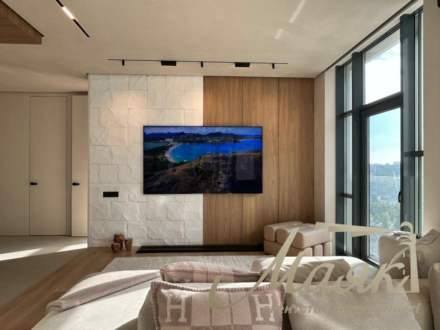 Sale of 2-room apartment residential complex Novopecherskie Lipki, Dragomirova st.