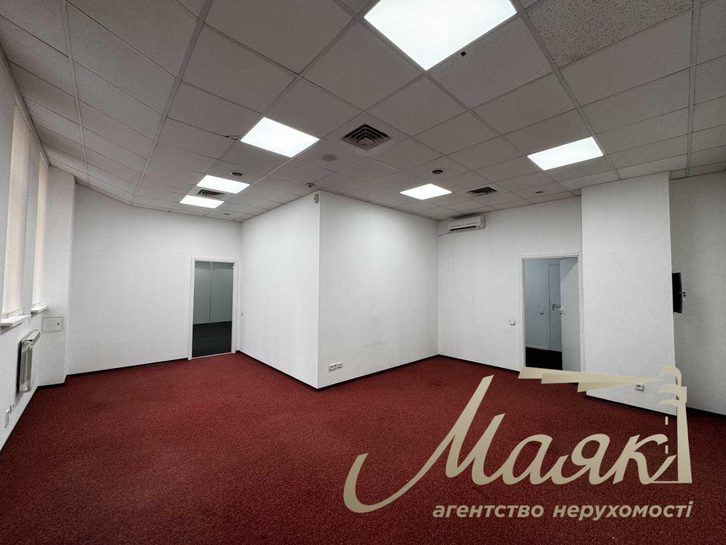 Оренда офісу 1203 м2 в БЦ на Героїв Космосу, Святошино