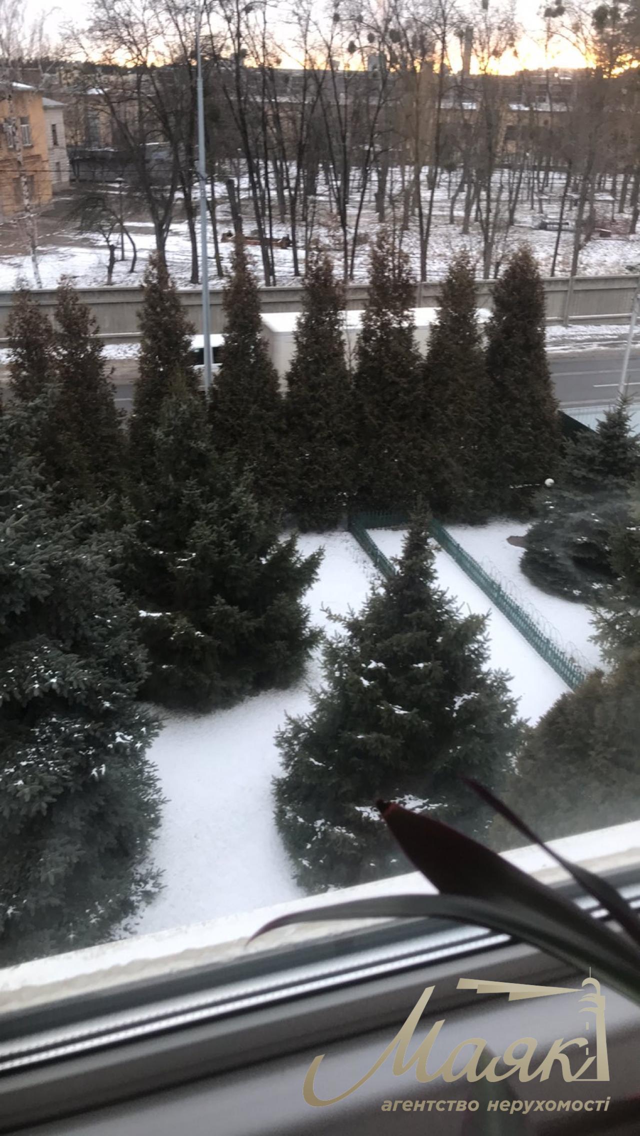 Sale of Office building 2500m. with repairs st. Boryspilska 19b