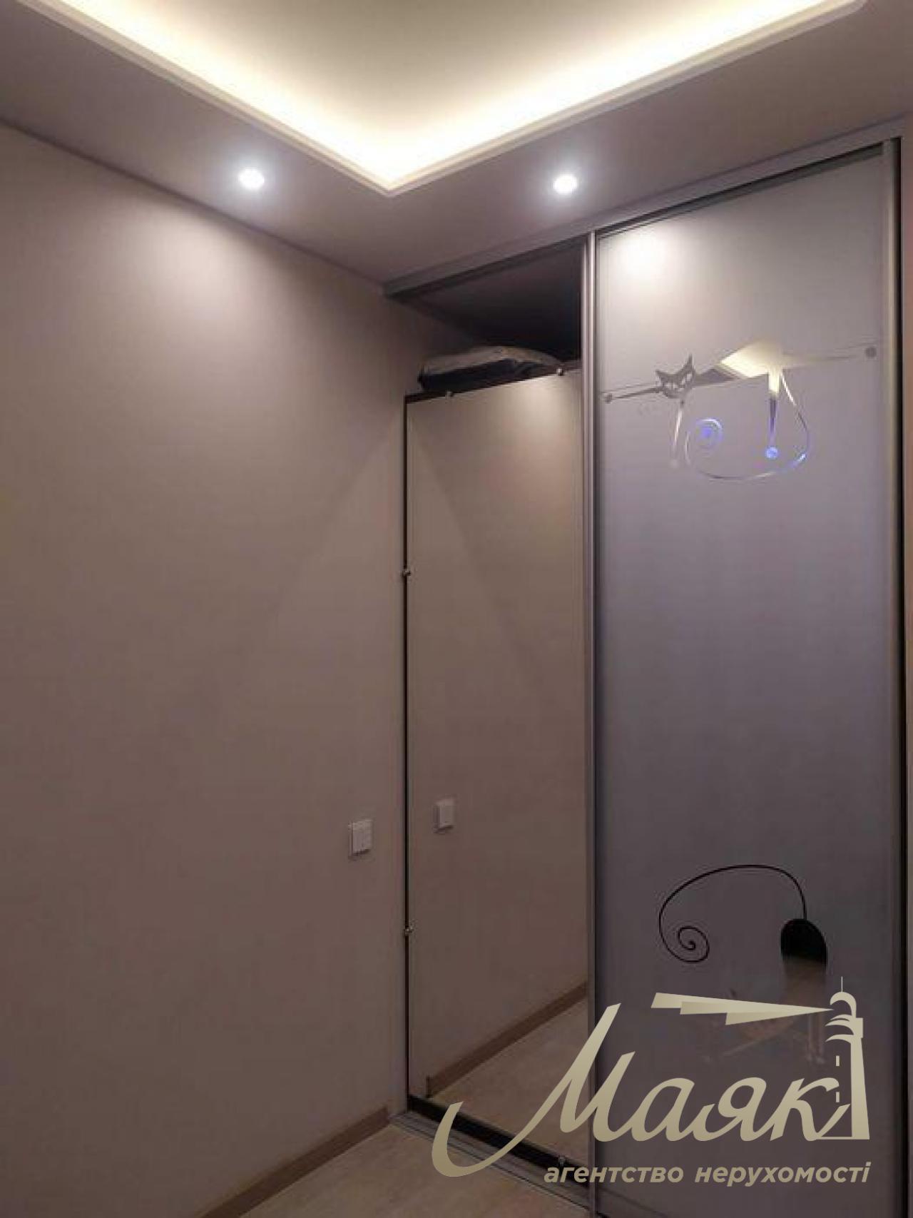 Sale 3-room apartment Goloseevo, residential complex 4 seasons