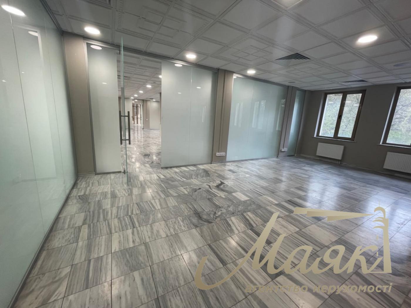 Office for rent 1300m2 in BC Gefest at 99-A Glibochitskaya str.