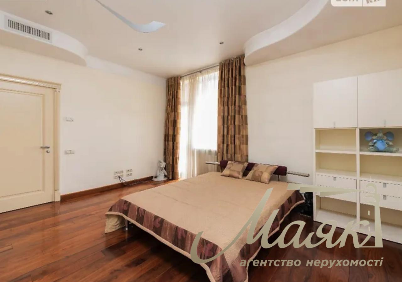 Sale of 4-room apartment Staronavodnitskaya 13 residential complex Volna
