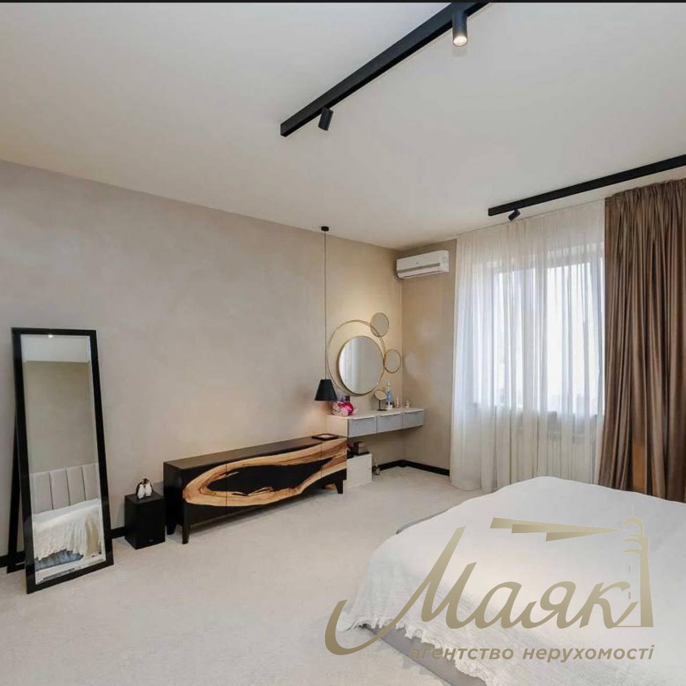 Оренда будинку на Осокорках 415 м2