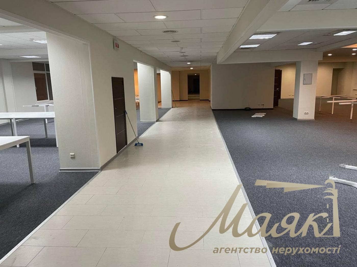 Оренда офісу площею 936 м² у бізнес-центрі «Каньйон», вул. Ярославська, 56, Поділ.