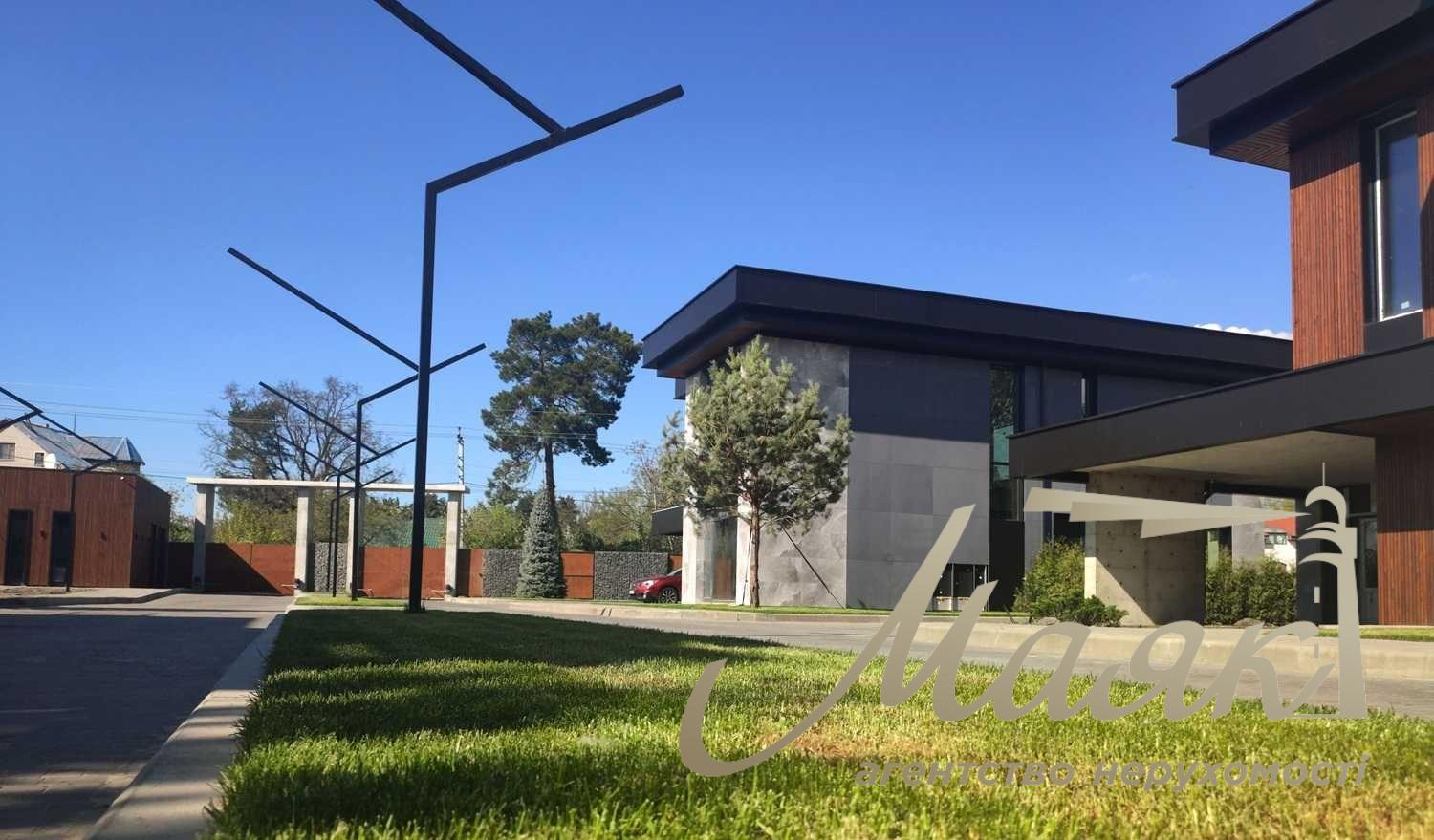 Продажа современных коттеджей 270м2 в КГ "Marea Club" с. Романков