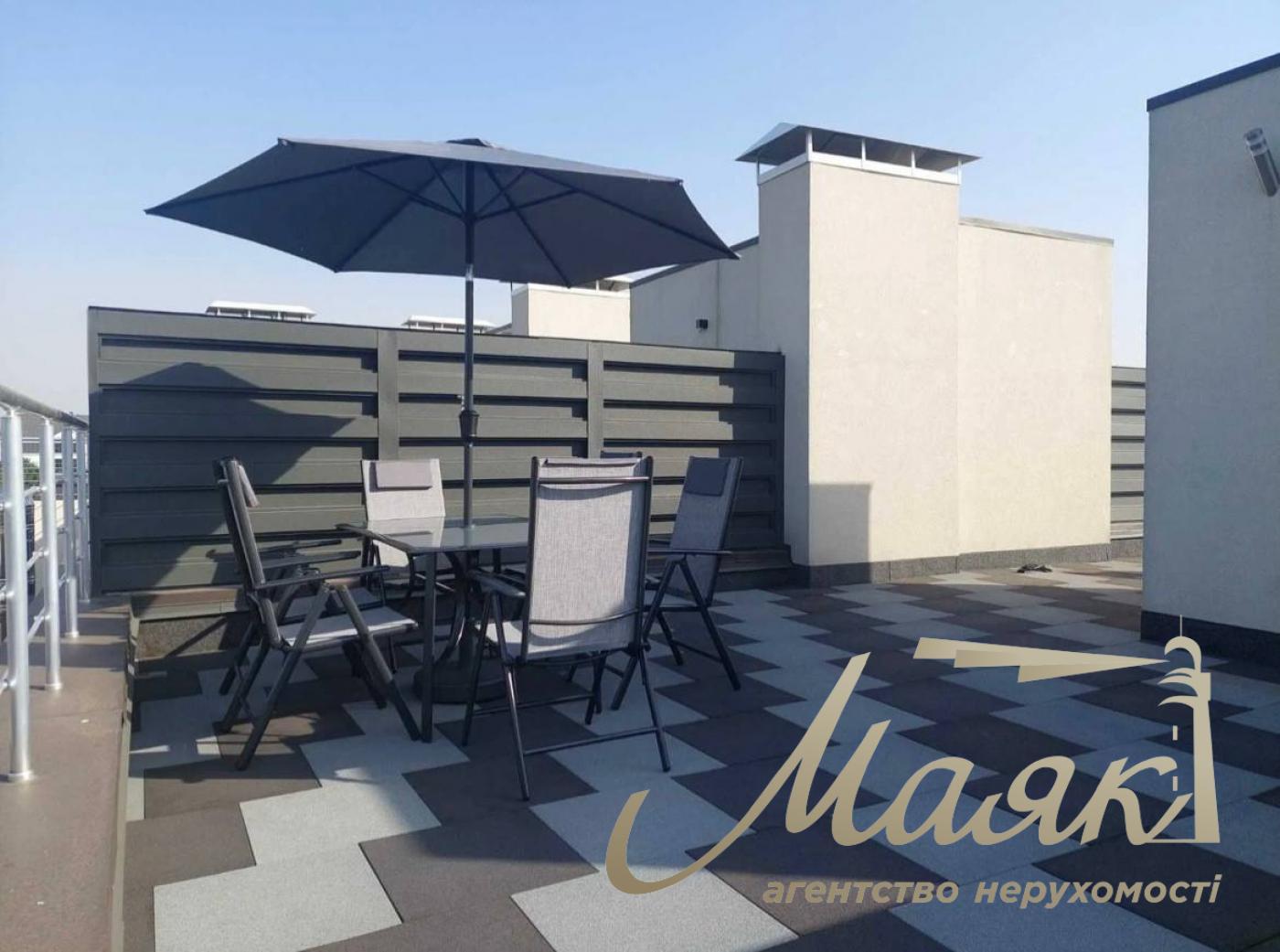 Оренда таунхауса 127м2 з терасою на даху