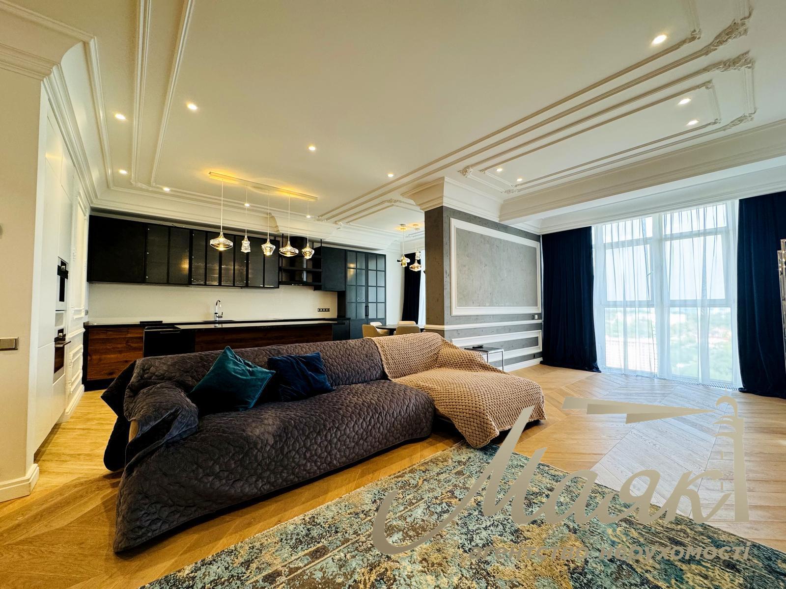Rent 3-bedroom apartment LCD Novopecherskie Lipki, Verkhoglyada street (Dragomirov)