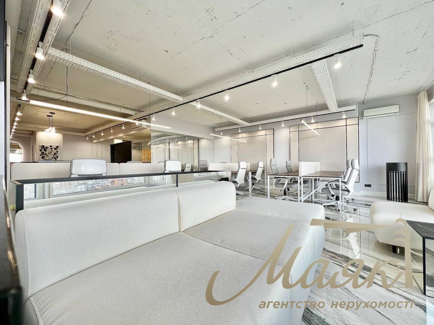 Sale of office with tenant Business Center Carnegie, Klovsky descent street